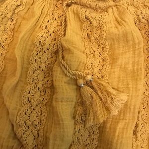 American Eagle Outfitters Tops - American Eagle yellow crop top American Eagle Outfitters Tops - American Eagle yellow crop top